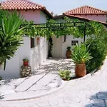 Aparthotel Elpiniki