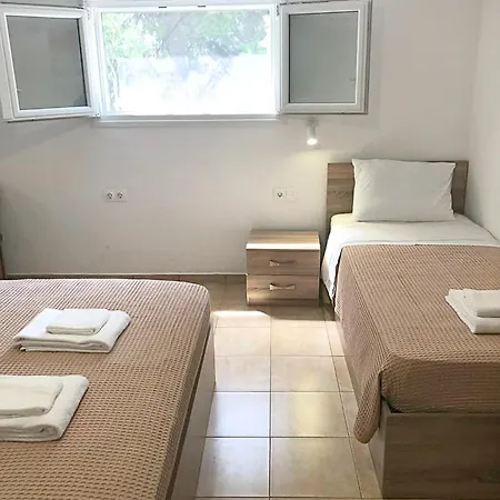 Aparthotel Elpiniki Troulos