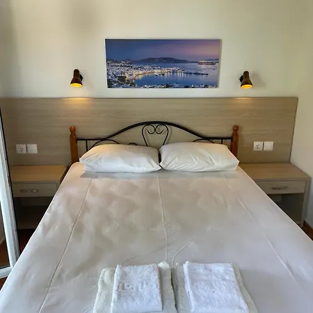 Aparthotel Elpiniki 2*