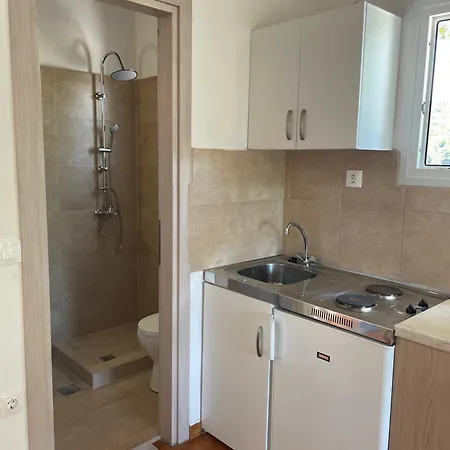 Aparthotel Elpiniki 2*