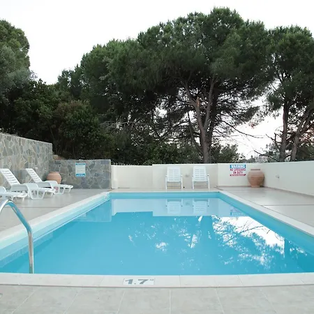 Elpiniki Aparthotel 2*