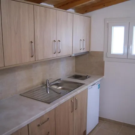 Aparthotel Elpiniki Troulos