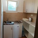 Elpiniki Aparthotel 2*