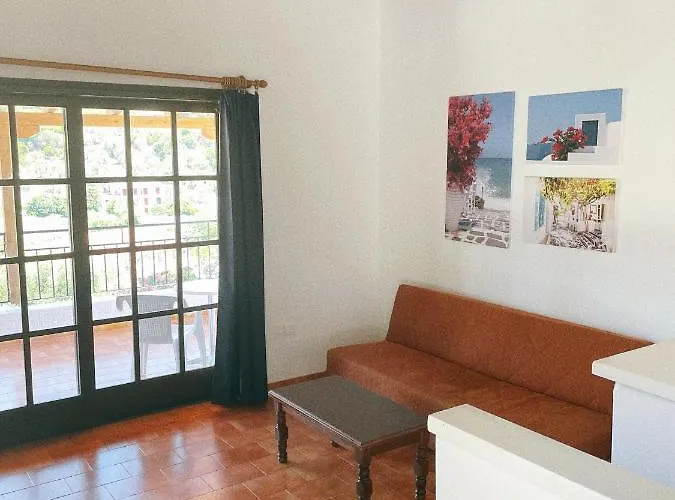 Aparthotel Elpiniki Troulos