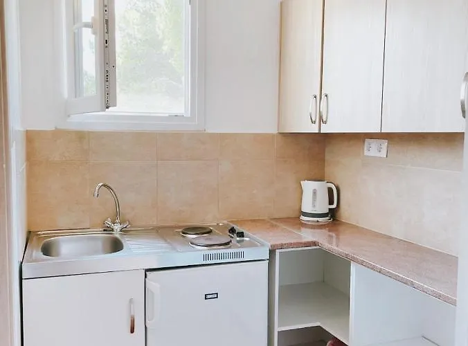 Aparthotel Elpiniki Troulos