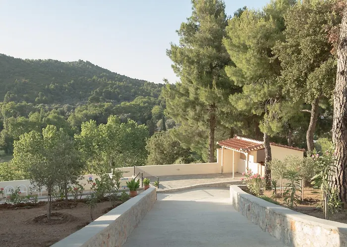 Elpiniki Aparthotel 2*